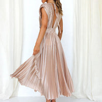 Stylish V-neck Dress for Women for a Chic and Elegant Look (Robe à col en V pour femmes pour un look chic et élégant)