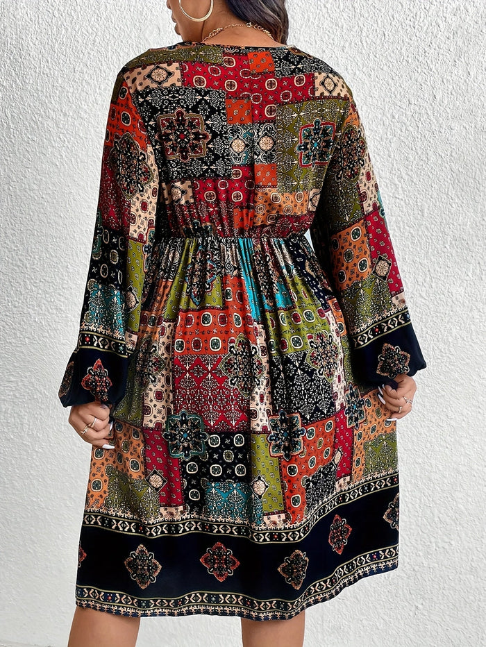 Robe longue bohémienne femme - décolleté en V avec patchwork paisley - manches longues fluide et élégante