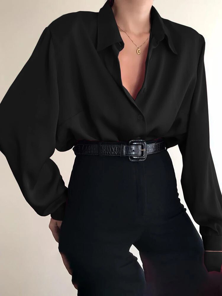 Chemisier élégant à manches longues pour femmes - chemise polyvalente pour les occasions décontractées et formelles, avec une coupe élégante