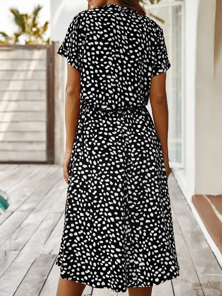 Robe d'été légère et confortable avec imprimé tendance pour un look élégant