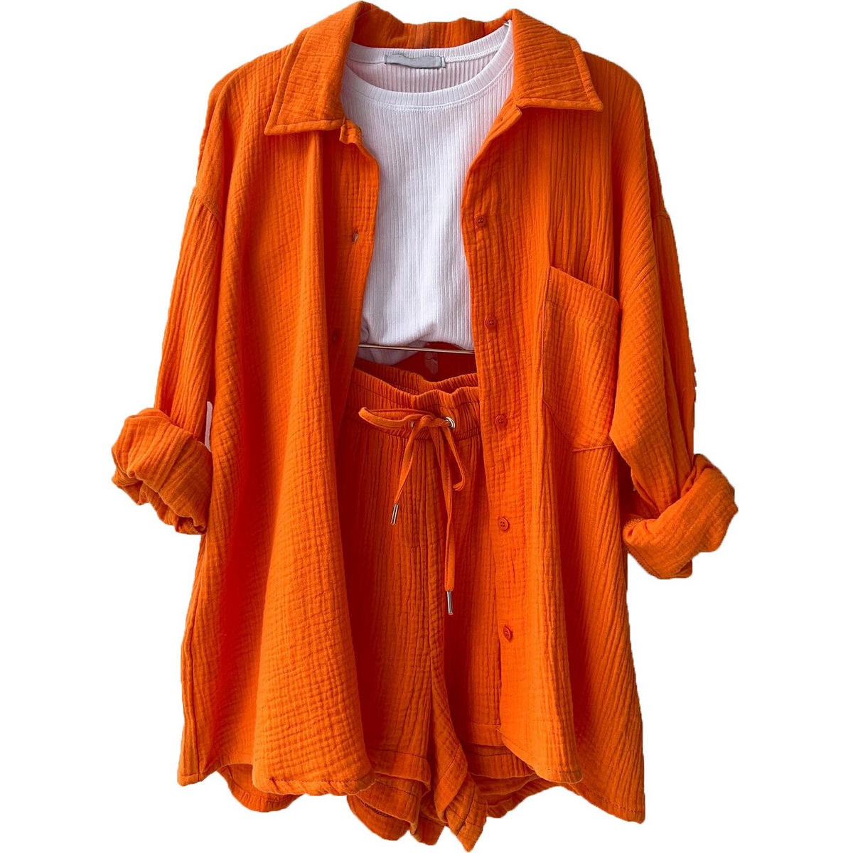 Ensemble élégant de vêtements d'intérieur en coton pour femmes - top et short à la mode pour un confort ultime