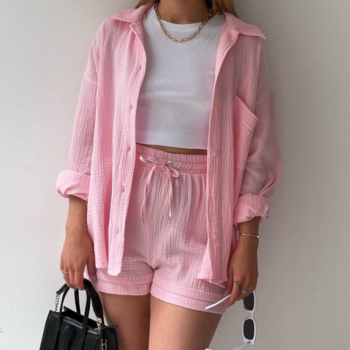 Ensemble élégant de vêtements d'intérieur en coton pour femmes - top et short à la mode pour un confort ultime