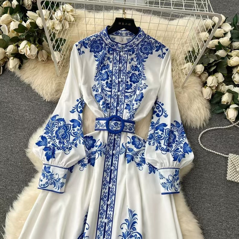 Robe chemise midi élégante à ceinture imprimée, parfaite pour un style chic et décontracté en toute saison