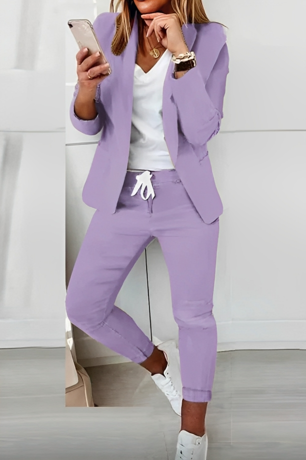 Ensemble blazer et jogging décontracté pour femmes - à la mode et confortable pour tous les jours