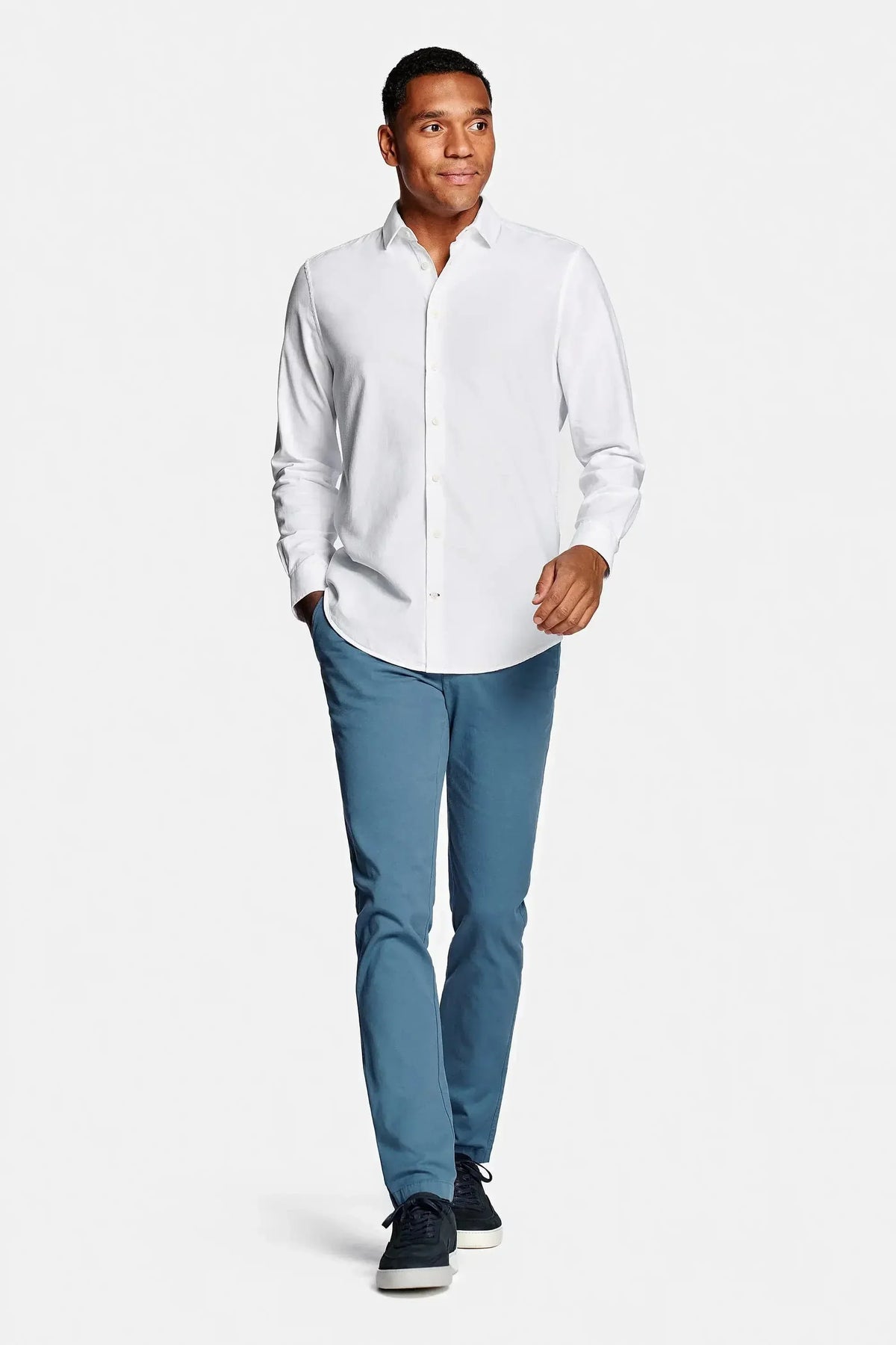 Chemise habillée pour homme en coton 100 % - coupe régulière et manches longues avec col boutonné
