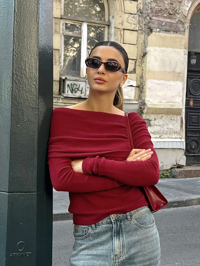 Élégant top rouge à manches longues et côtes décolletées pour femmes - Style décontracté chic