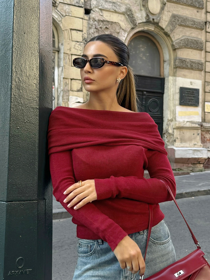 Élégant top rouge à manches longues et côtes décolletées pour femmes - Style décontracté chic