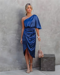 Robe de soirée élégante et féminine en satin Jessa - Séduisante et stylée