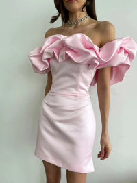 Robe élégante à volants en satin - Gabrielle