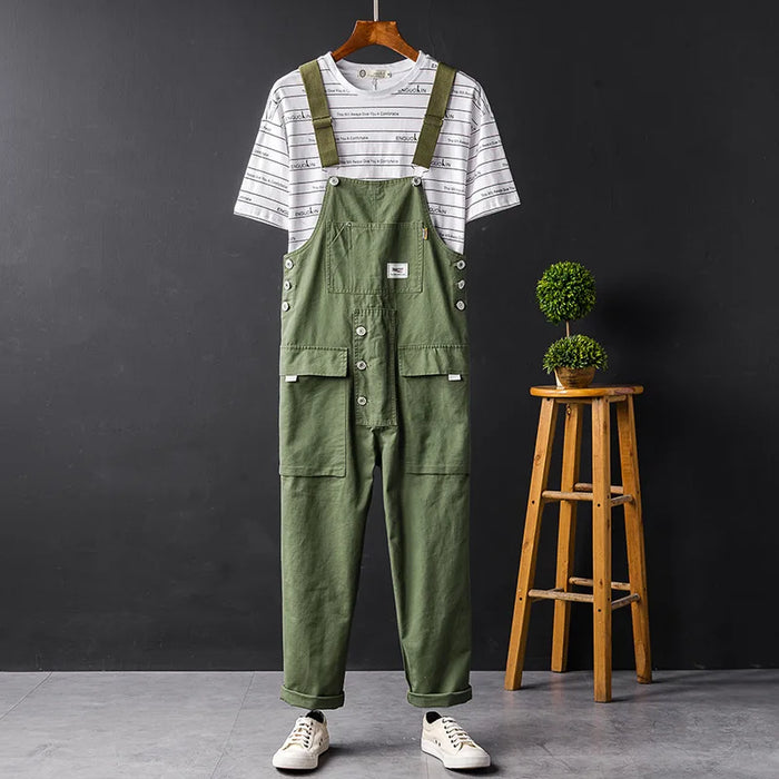 Salopette utilitaire pour femmes avec de nombreuses poches cargo - vêtements de travail durables et élégants pour toutes les situations