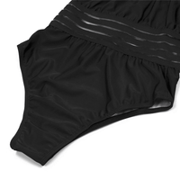 Monokini femmes avec dos croisé à lanières, taille affinée et jambes hautes pour une allure élégante et estivale