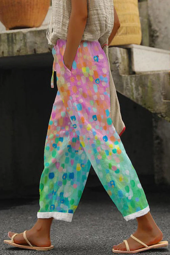Élégant pantalon décontracté pour femmes avec un imprimé floral accrocheur - un vêtement d'intérieur confortable et aéré pour tous les jours