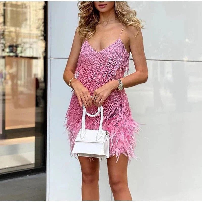 Mini robe de cocktail élégante avec paillettes brillantes et plumes douces - Hannah