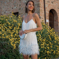 Mini robe de cocktail élégante avec paillettes brillantes et plumes douces - Hannah