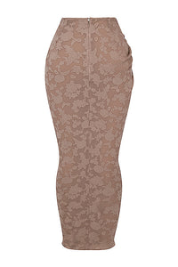 Élégante tenue pour femme comprenant un magnifique ensemble corset 2 pièces avec garniture en dentelle et une jupe longue élégante