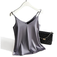 Camisole élégante en satin pour femmes - blouse élégante sans manches