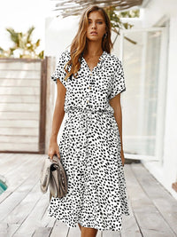 Robe d'été légère et confortable avec imprimé tendance pour un look élégant